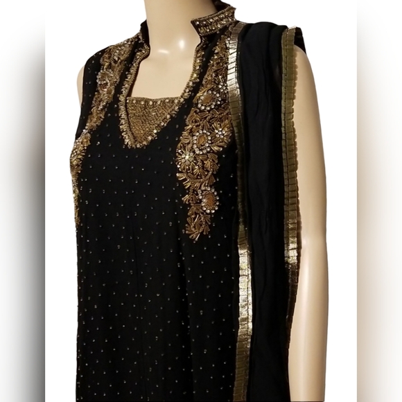 Ethnic Indian Ladies Embroidered /Beaded Formalwear Dress / Sz S-M / Bla… - Picture 8 of 17